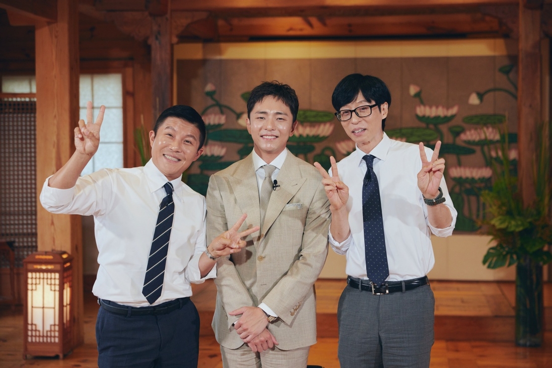 <b>이효리</b> 끝내 눈물···‘<b>유퀴즈</b>’, 300회 특집 포문 열었다[종합]