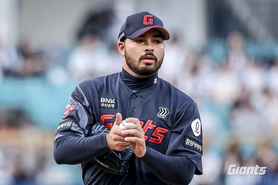 6월 5승 무패 ERA 1.72…<b>롯데 감보아</b>, 6월의 <b>MVP</b> 선정[공식발표]
