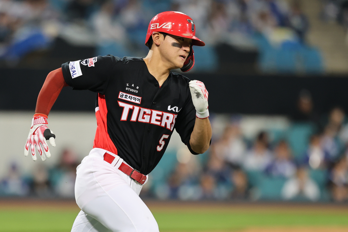 KIA <b>김도영</b>, 또 또 또 <b>햄스트링 부상</b>···롯데전 도중 통증으로 교체