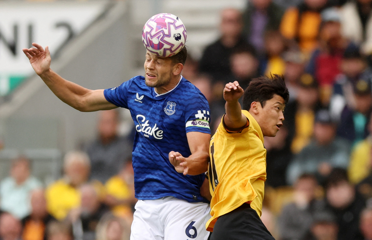 ‘황소’ <b>황희찬</b>, EPL 개막 3경기 만에 시즌 첫 골!···울버햄프턴은 ...