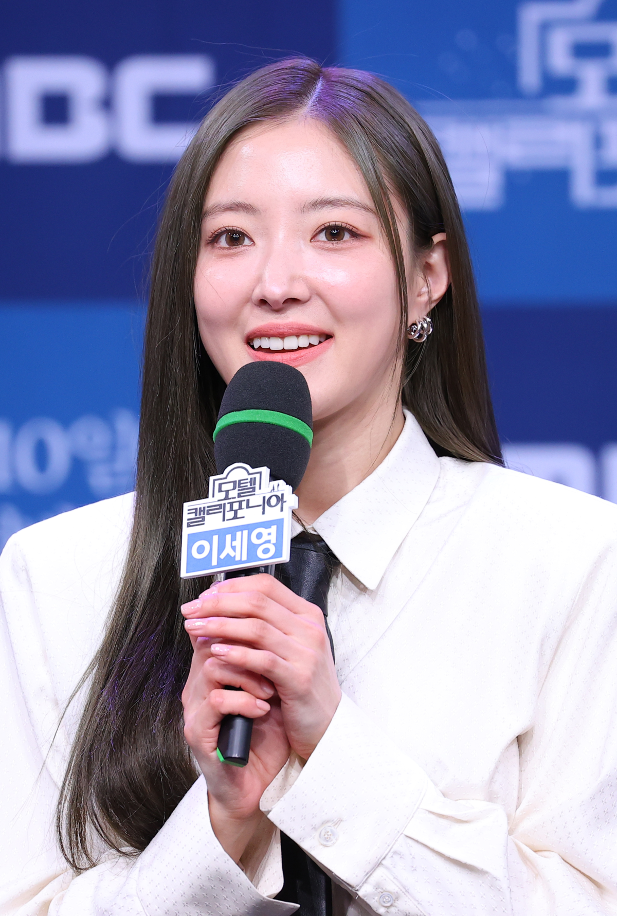 <b>이세영</b>, 차은우·김선호와 한솥밥 먹는다···“<b>판타지오</b> 전속계약 긍...
