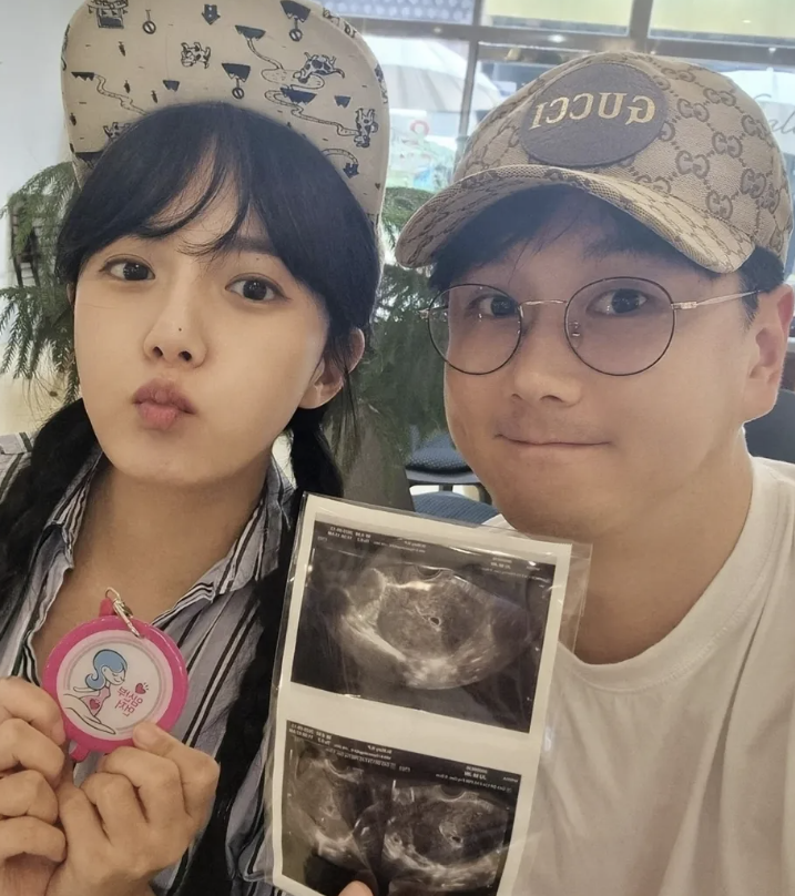 [전문] <b>강은비</b> 엄마된다 “태명 산삼이, 40살에 <b>자연임신</b> 심봤다!”