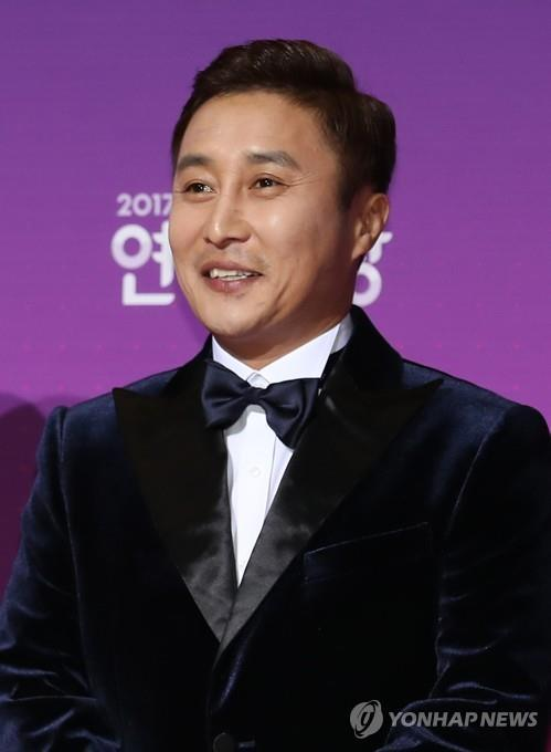 <b>김병만</b>, 아픔 딛고 오늘(20일) <b>재혼</b>…사회는 절친 이수근