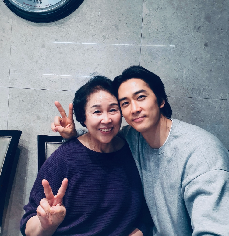 <b>송승헌</b>, 세상 떠난 母 향한 <b>심경</b> “다시 만나는 그날 기다릴게”