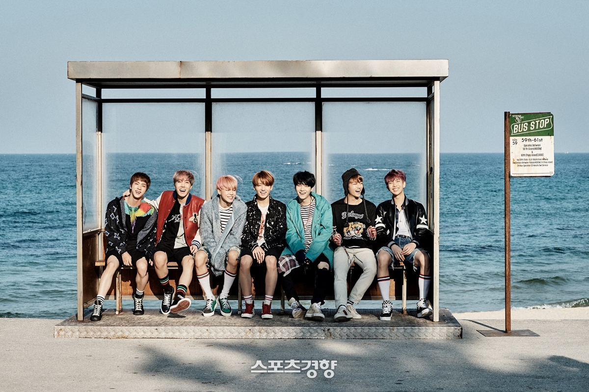 방탄소년단 ‘<b>봄날</b>’ 세기의 명곡으로