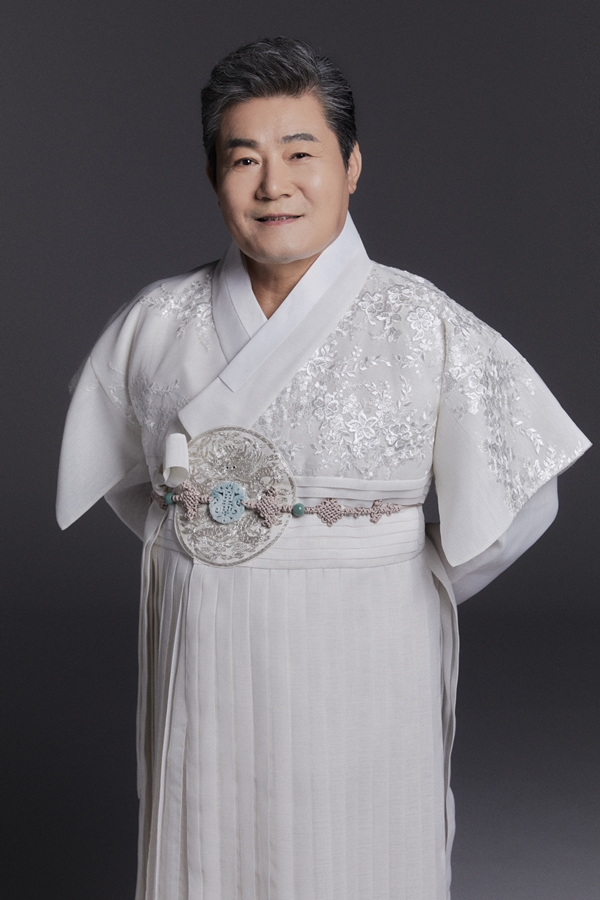 ‘<b>가요무대</b>’ <b>진성</b>→이수연, 그리운 고향 <b>추석</b> 대미