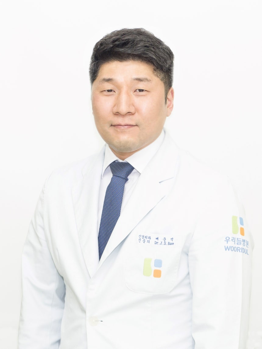 청담 우리들병원 신경외과 전문의 배준석 원장