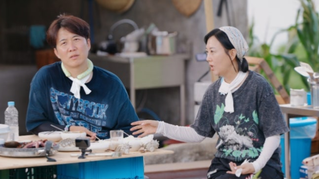 <b>장윤정</b><b>도경완</b>, 소문난 잉꼬부부인데 “혼자 방송하는 게 더 편해”
