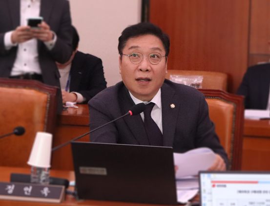 <b>한국시리즈</b> 입장권 999만원…“<b>암표</b> 거래 막을 법안 발의” 정연욱 국회...