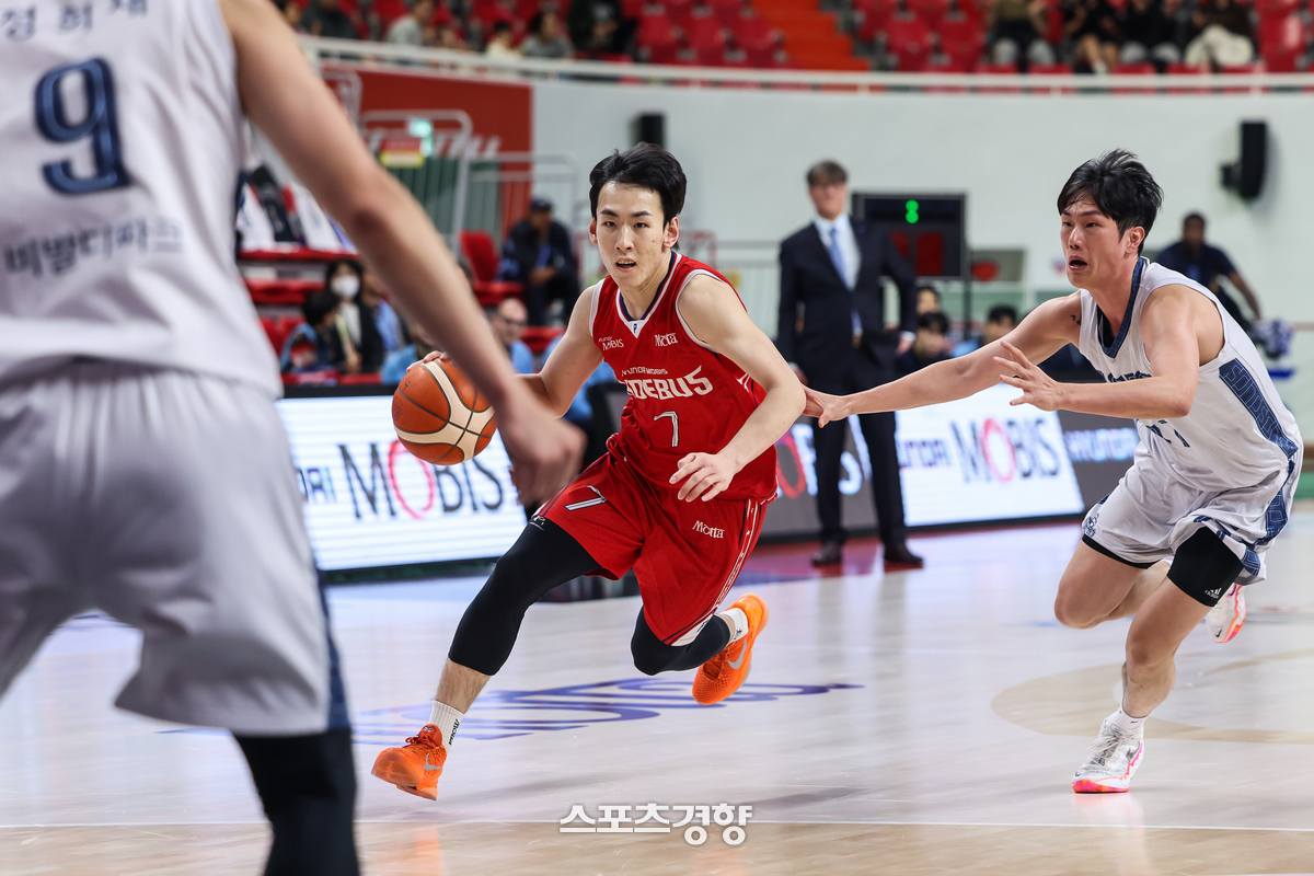 ‘서명진 21점’ <b>현대모비스</b>, 소노 꺾고 <b>2연승</b>