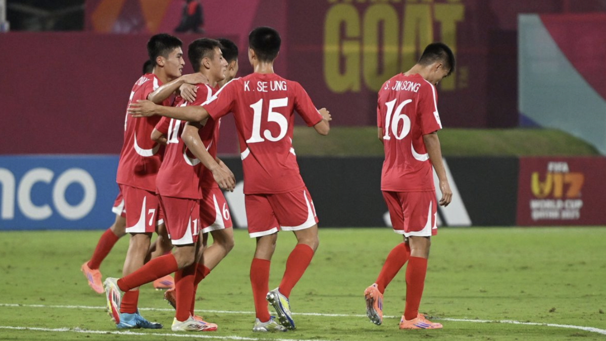 콜롬비아에 0-2 완패한 북한, 조 3위로 FIFA <b>U-17 월드컵 32강 진출</b>