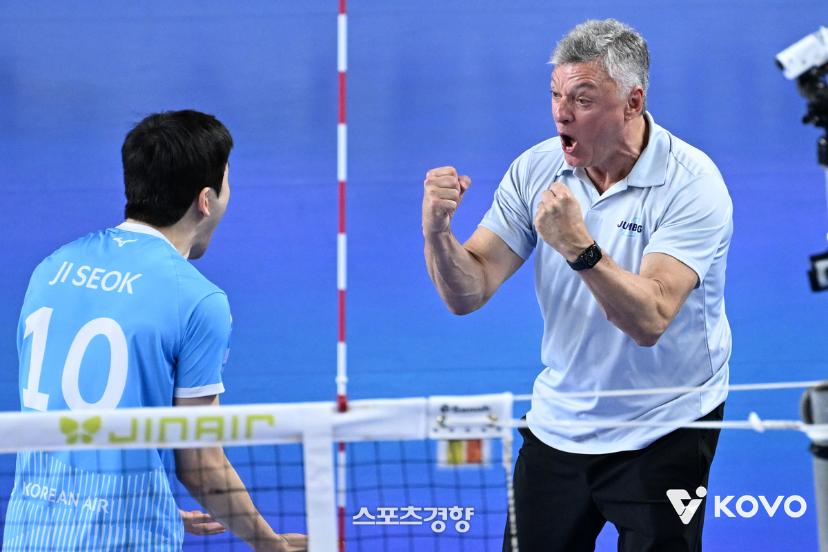 <b>대한항공</b>, <b>현대캐피탈</b> 잡고 <b>5연승</b> ‘고공비행’···해결사로 돌아온 ...