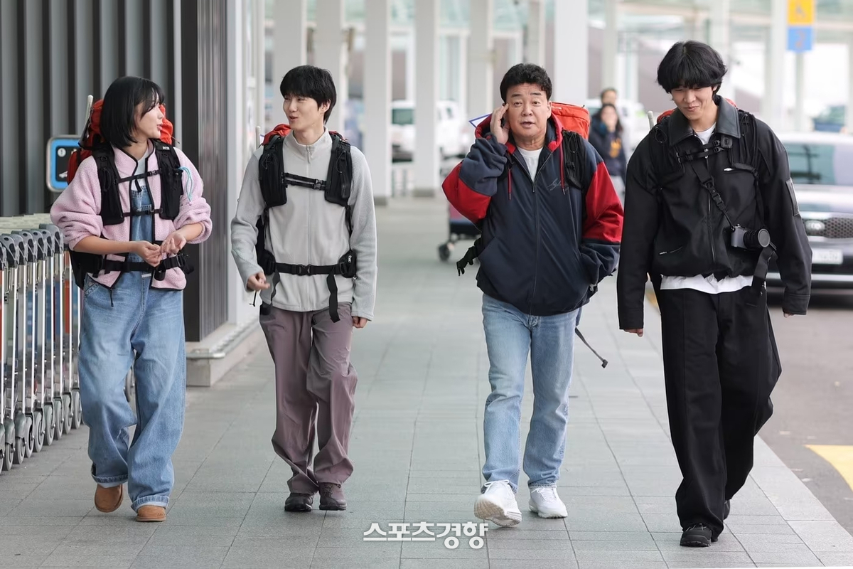 [단독] ‘<b>남극의 셰프</b>’ 또 논란, 이번엔 ‘<b>동물학대</b>’