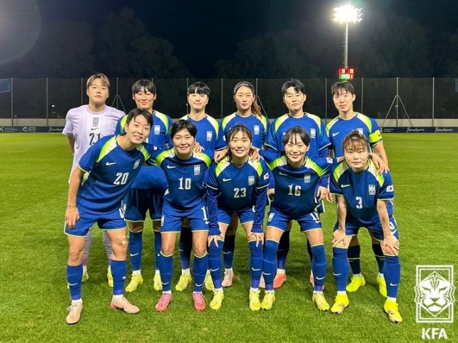 신상우호, <b>네덜란드</b>에 0-5 참패···전반에만 5골 헌납, 유럽 원정 1무...