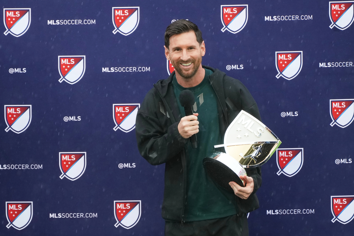 <b>MLS</b>컵 우승한 <b>메시</b>, <b>MLS</b> 최초 2년 연속 <b>MVP</b>