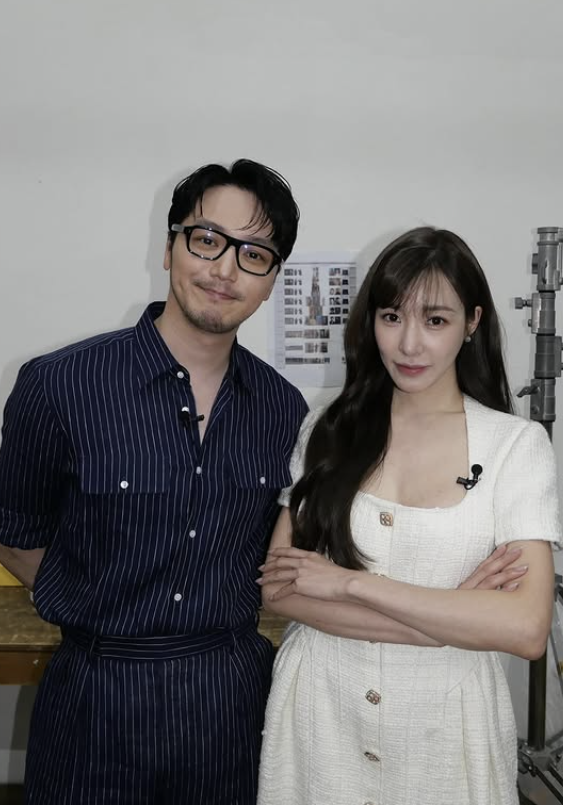 사랑에 빠진 <b>변요한</b><b>티파니 영</b>, ‘삼식이 삼촌’ 중매 성공