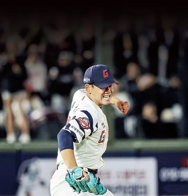 장원준 이후 무려 15년 만에 롯데 좌완 8이닝 투구… 알을 깨고 나온 ‘만년 유망주’ 김진욱