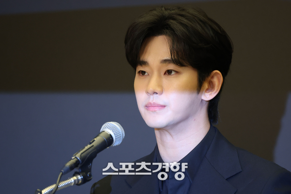 故 <b>설리</b> 친<b>오빠</b>, 김수현 저격? “별에서 온 놈, 다시 기어나오면 2차전...