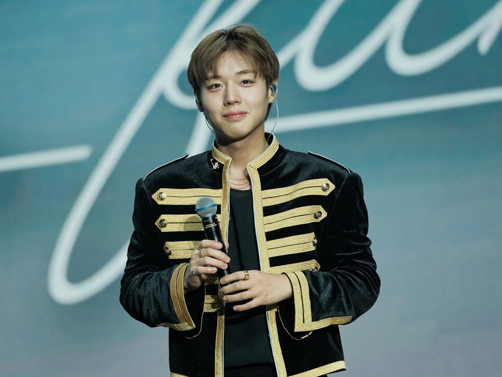 <b>박지훈</b>, 7년 만에 <b>팬콘</b> 성료 ‘연기, 공연 못 하는 게 없어’
