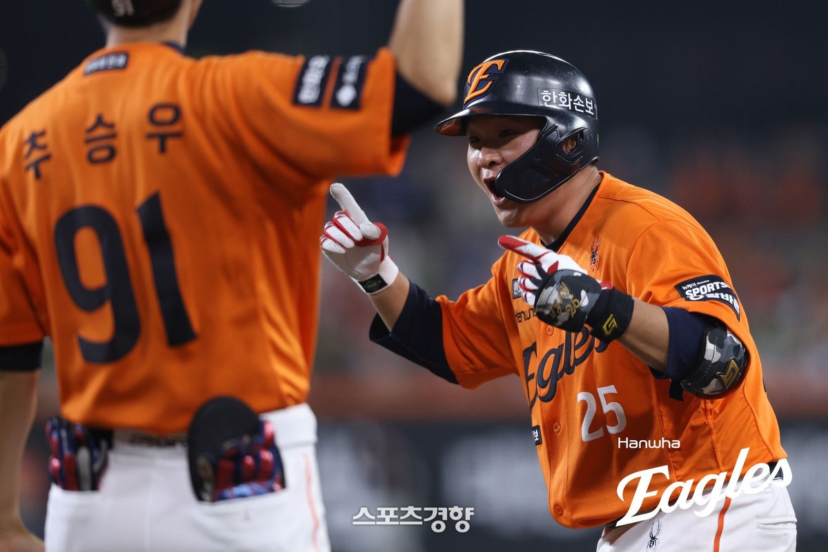 한화 0-9 뒤집었다, 20안타 대역전극으로 <b>6연패 탈출</b>···LG 충격패