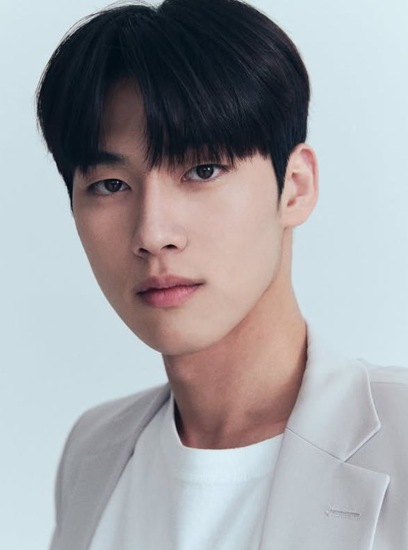 [전문] <b>홍민기</b>, 전 연인 <b>스토킹 고소</b>…“100m 접근 금지령”