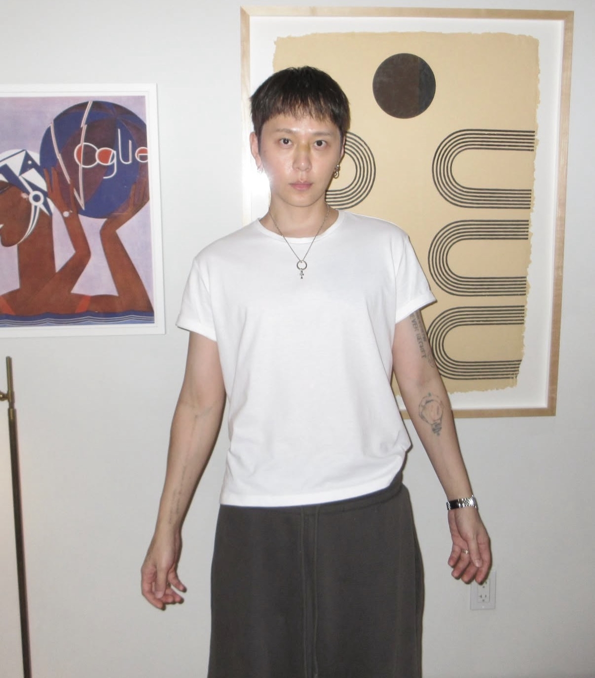 ‘결혼 2년차’ <b>용준형</b>, <b>현아</b> 취향대로 변했나…옅은 눈썹+다크서클 ...