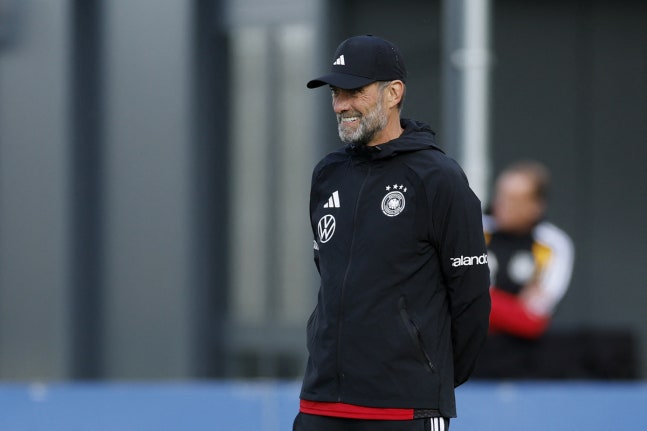 Soccer Football - UEFA Nations League - Germany Training - Adidas campus, Herzogenaurach, Germany - September 22, 2026 Germany coach Jurgen Klopp during training REUTERS/Heiko Becker