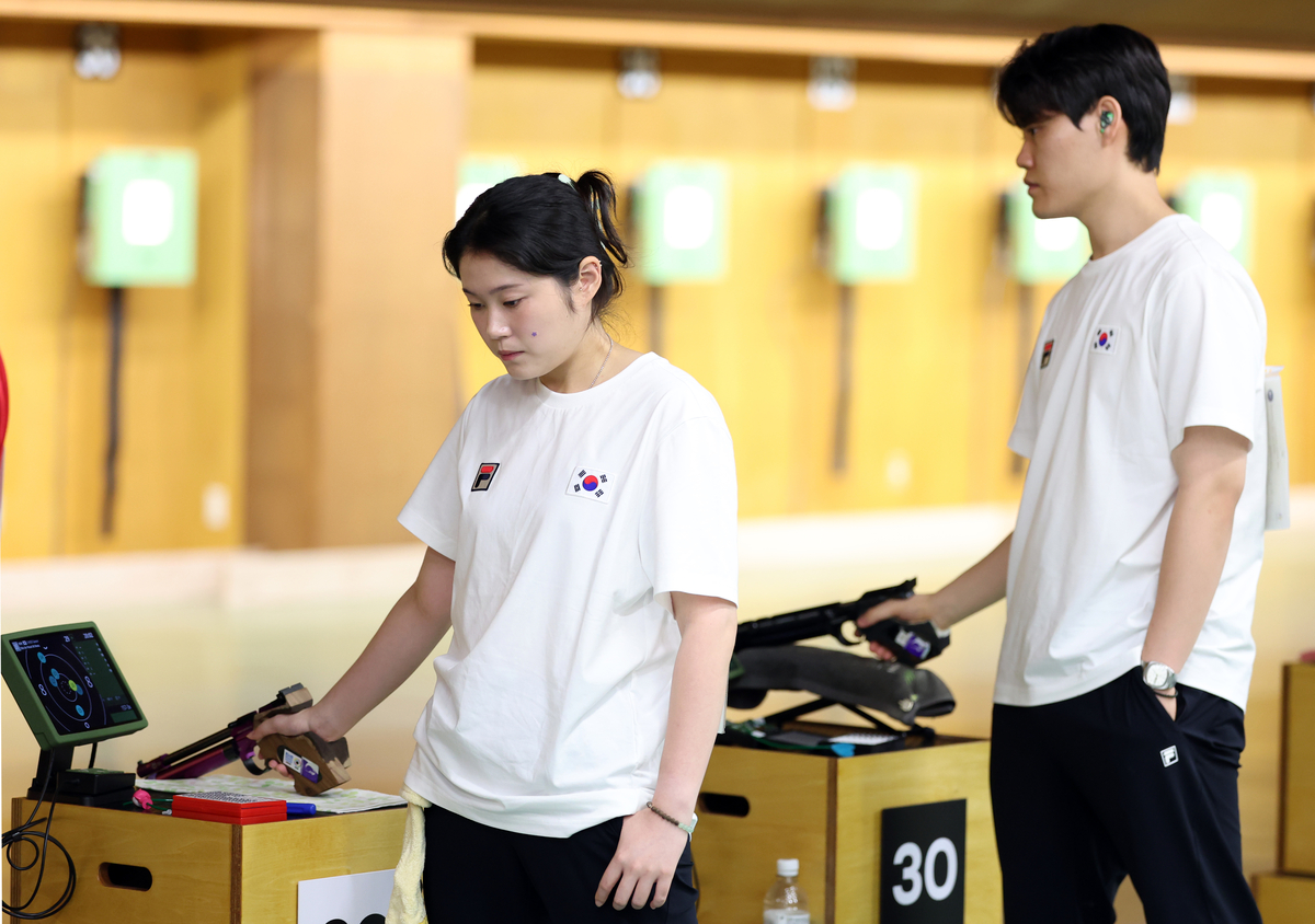 사격 <b>추가은</b>·<b>홍수현</b>, 공기권총 <b>혼성</b> 단체전 <b>결선</b> 진출