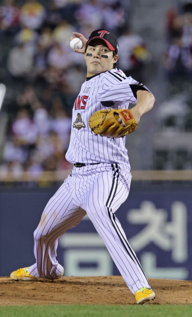 역투하는 LG 임찬규. 연합뉴스