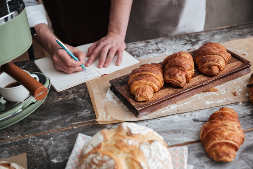 고급 베이커리는 화려한 장식이나 가격표로 완성되지 않는다.기본,신선도,일관성,<a href=