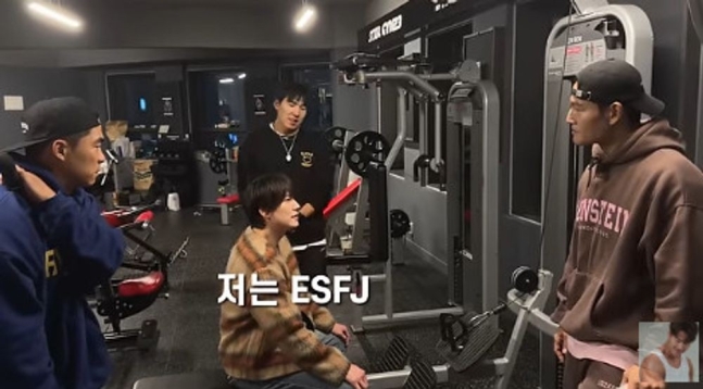 Kyuhyun, MBTI with different twists at work and at home... Kim Jong-guk 