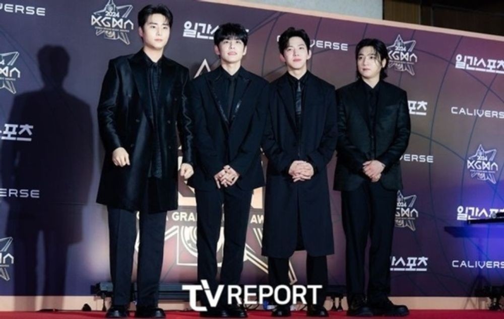 <b>데이식스</b> 측, <b>팬미팅</b> 스태프 갑질 논란에 고개 숙였다 "티켓 <b>환불 약속</b>...