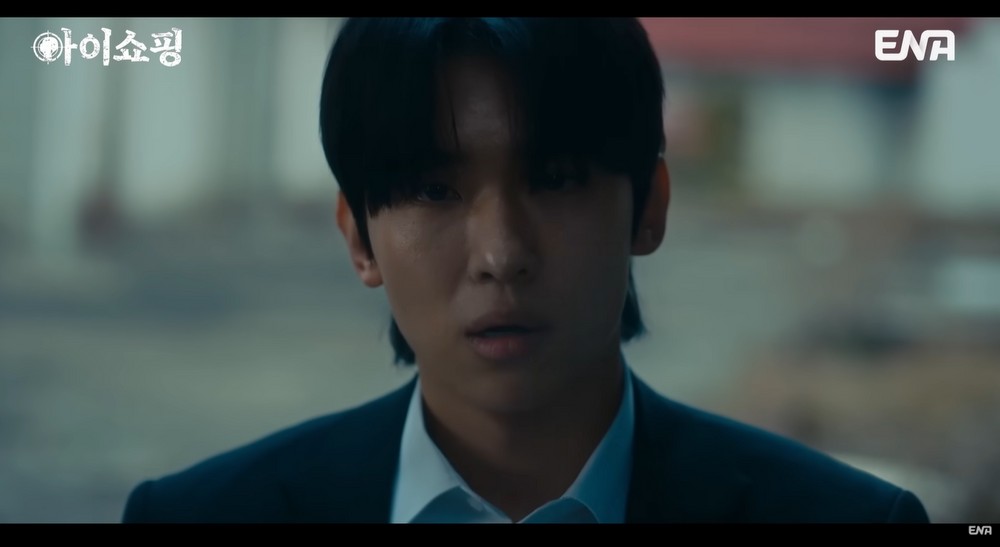 '<b>아이쇼핑</b>' <b>덱스</b>, 첫 방송부터 <b>연기력</b> 논란…"걸음걸이부터 어색해"