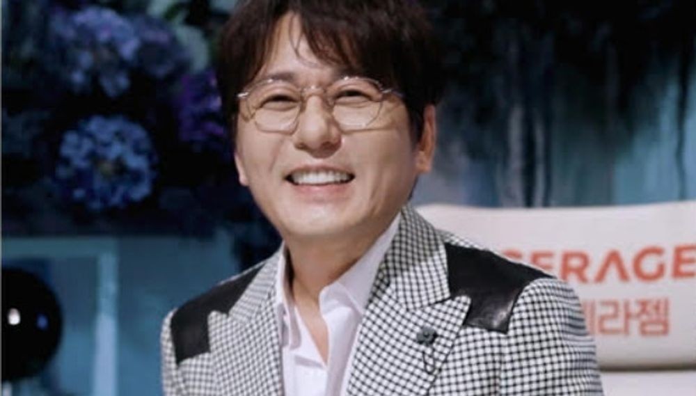<b>신승훈</b> "변함없는 <b>헤어스타일</b>? 어머니도 가발 의심" ('불후')