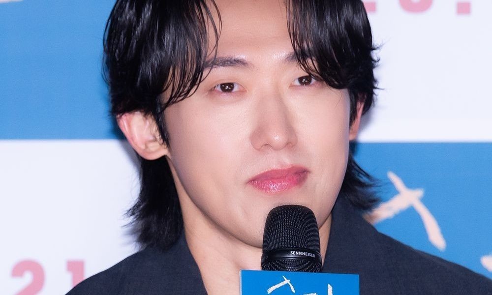 '법대 자퇴' <b>민진웅</b>, 데뷔 11년 만에 교수 데뷔…"진짜 배우 키울 수 있...