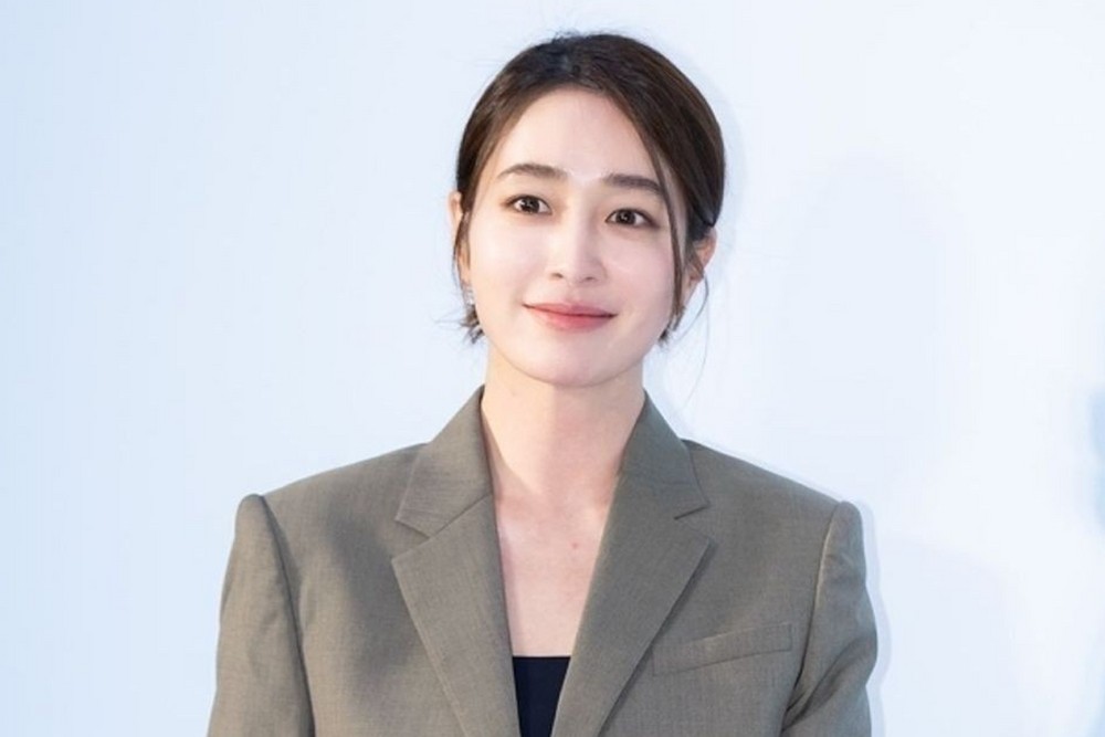 '이병헌♥' 이민정, 결혼 13년 만에 홀로 한국 떠난다…"남편 반대 심한...