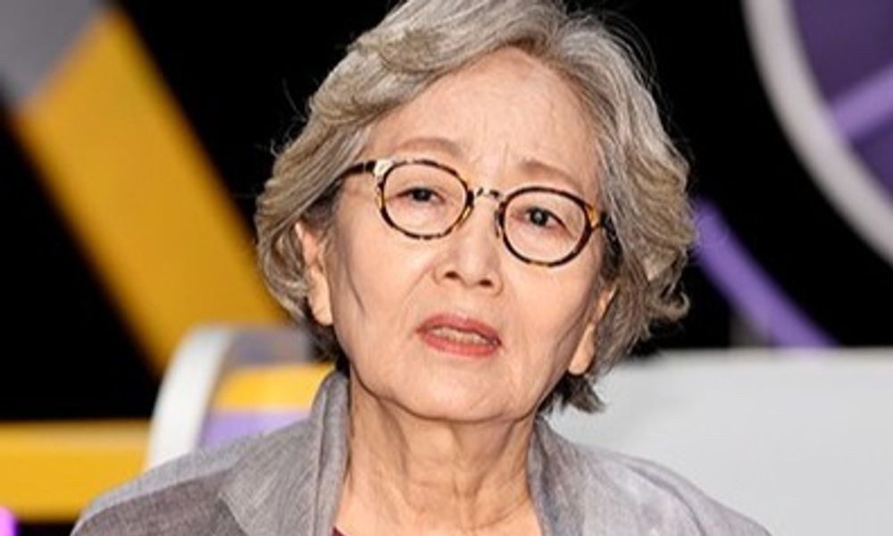 <b>남편</b> 떠나보낸 <b>김영옥</b>, 故 김영길 입관식 참석…'동료' 나문희 함께해 ...