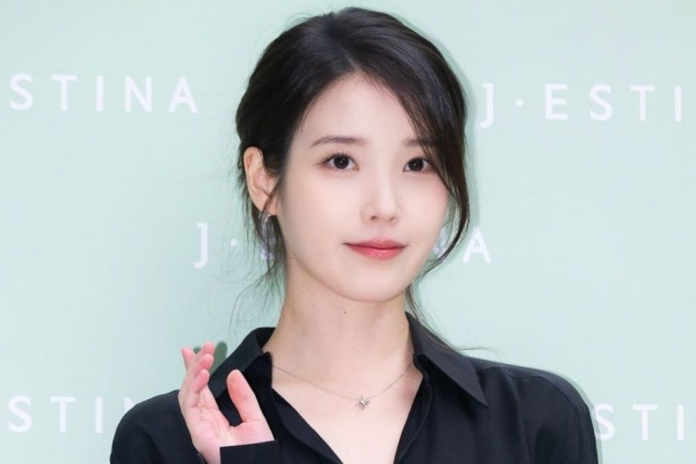 아이유 향한 선 넘은 요구에 팬덤 나섰다…"부당한 행위 멈춰 달라"