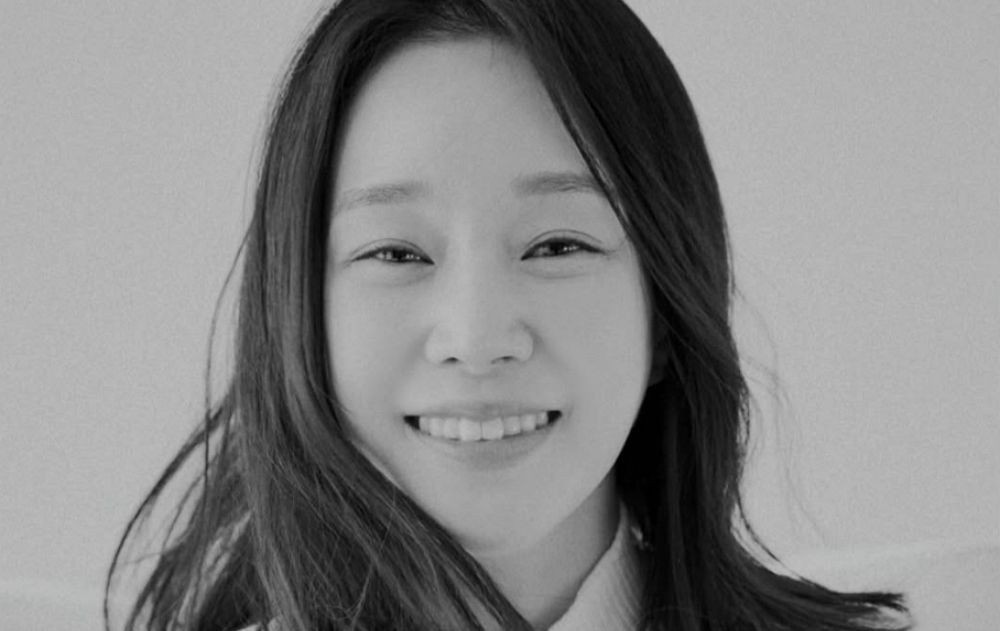 故<b>이서이</b>, 모교 한국외대에 장학금 2억 기부