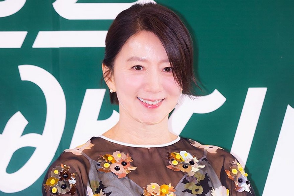 "관리 끝판왕"…매년 리즈 경신→변함없는 <b>뱀파이어</b> 외모 자랑한 들 ...