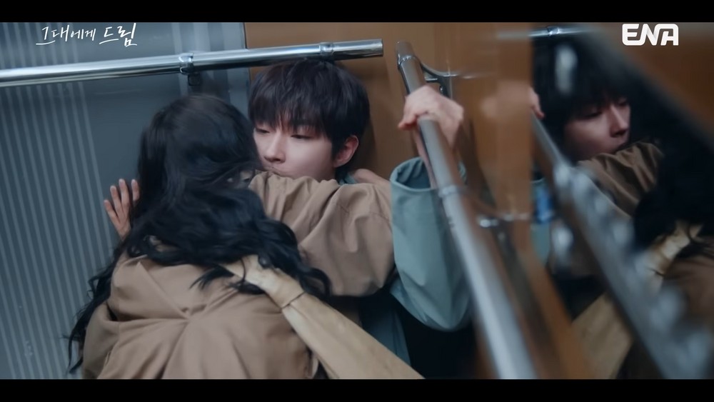 Hyeri's Big Drama Comeback Is Pulling Reply 1988 Comparisons, and Losing