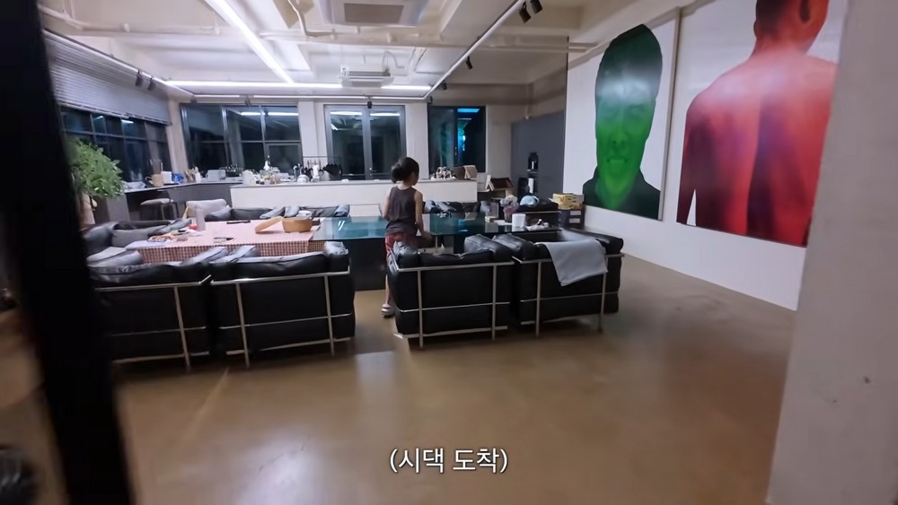 Inside Han Chae-a's Summer Getaway: A Peek into Cha Bum-kun's Opulent Home