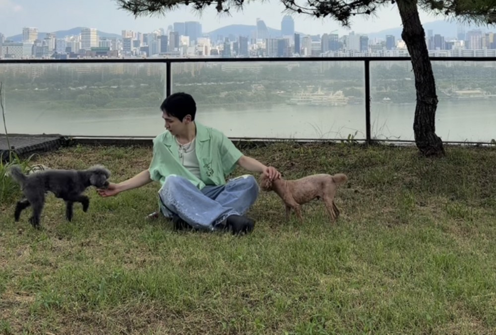 SHINee's Key Surfaces After 7-Month Hiatus With a Summer Day at His 3.8 Billion Won Home