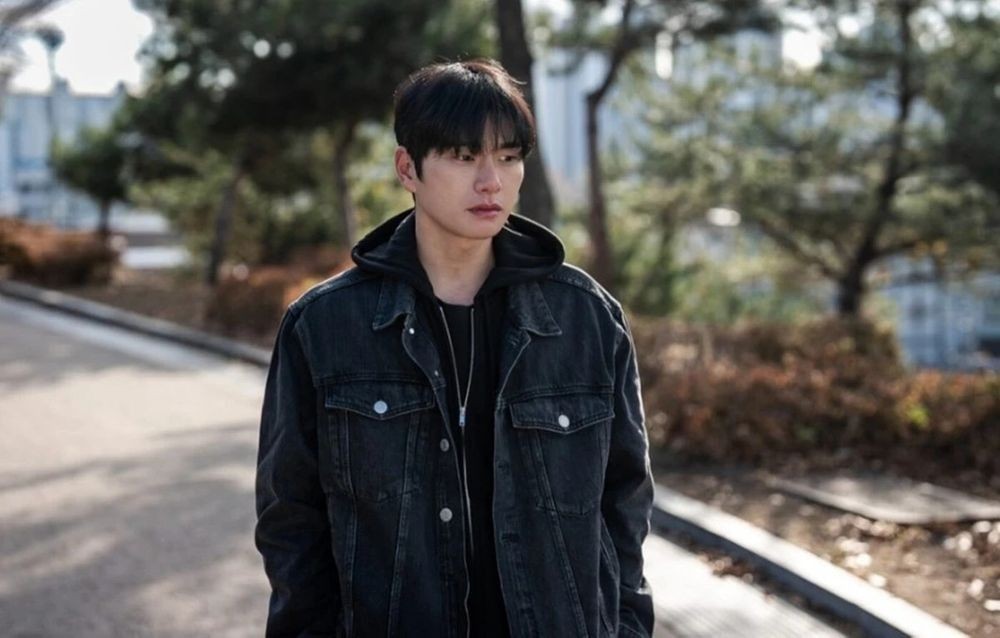 Lee Yi-kyung Drops the Comedy Act in New Korea-Vietnam Film, and Critics Noticed, But Audiences Didn't Show Up