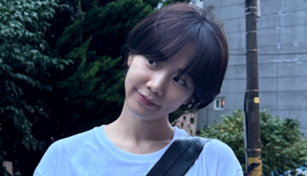'4300 대 1 뚫었던' 유명 女<b>배우</b>, 긴 머리 싹둑 자르고→파격 '숏컷' 변신...
