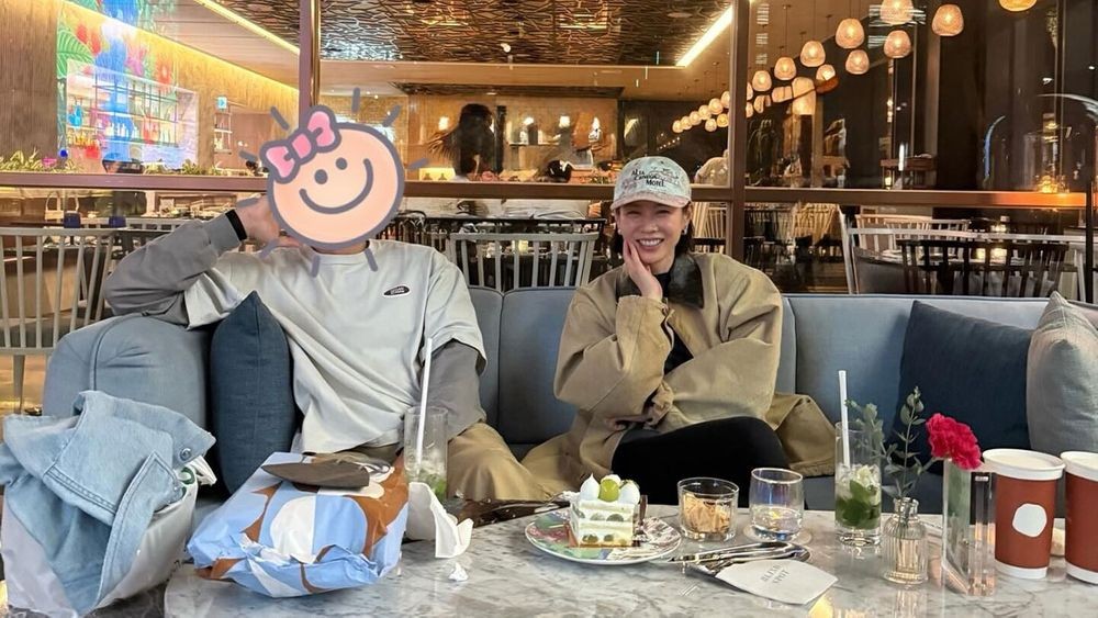 <b>손예진</b>, <b>현빈</b> 얼굴 가리는 이유…"본인이 항상 가려달라고" [RE:뷰]
