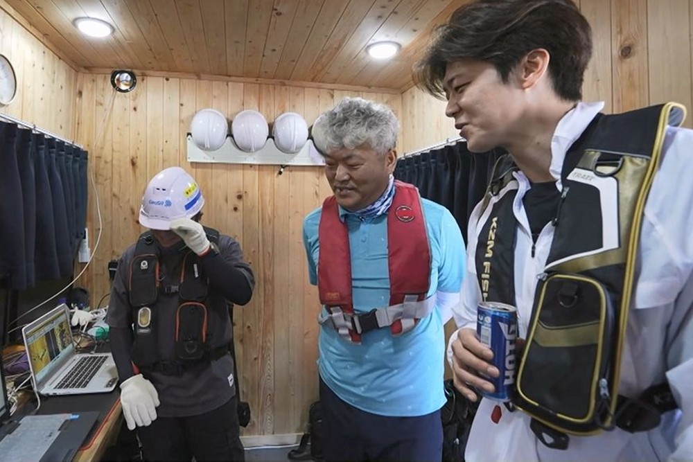 박지현, 금수저라더니…'해양조사선 선장' 외삼촌 공개→추석맞이 특급...