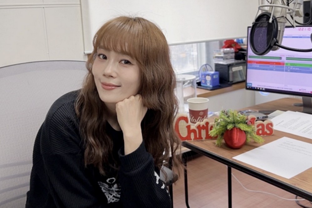<b>이수영</b>, <b>아들 백혈병</b> 진단 고백…9년 지킨 DJ석 떠난다 "엄마로서 곁에...