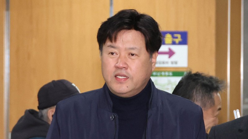 [속보] 불법정치자금·뇌물 혐의 김용 유죄, 1심서 징역 5년 선고·법정구속