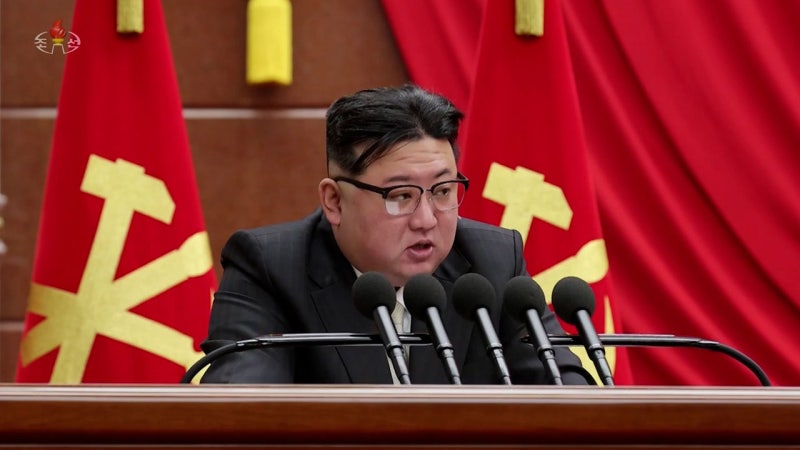 <b>김정은</b>, <b>시진핑</b>과 <b>축전</b> 교환으로 새해 시작‥"조·중 친선의 해"